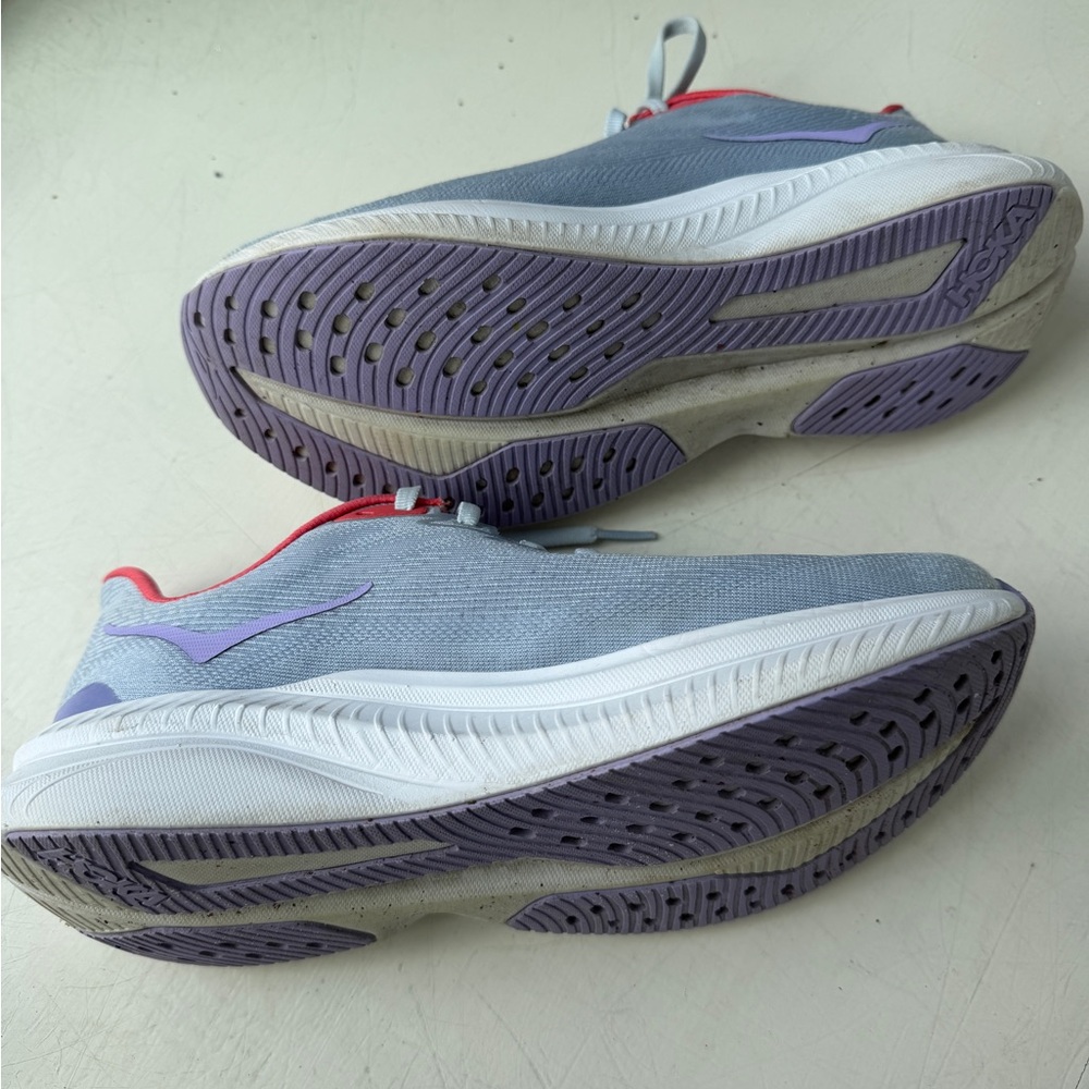Hoka Mach 6 Sneakers in indigo and coral - Picture 2 of 5